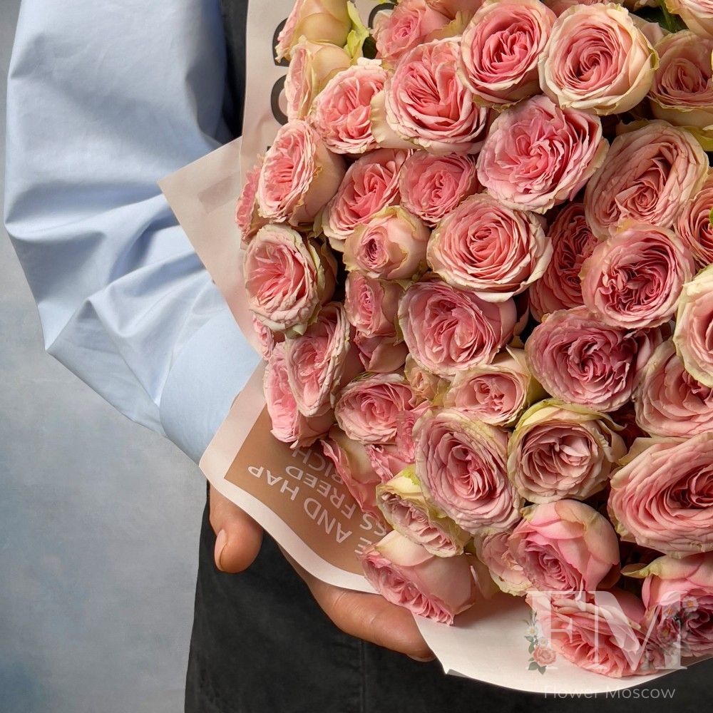 Букет из 15 кустовых пионовидных роз "Nalani" 