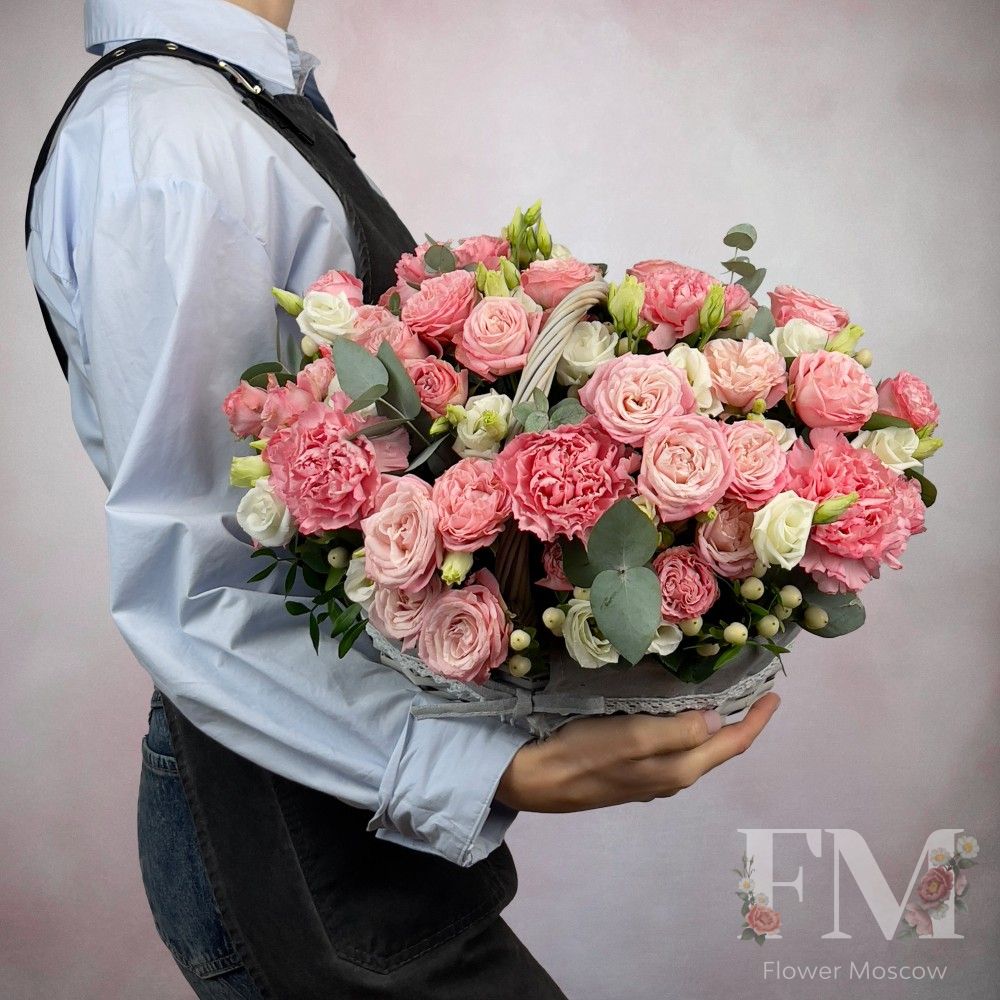 Цветы в корзине "Розовый Фламинго"